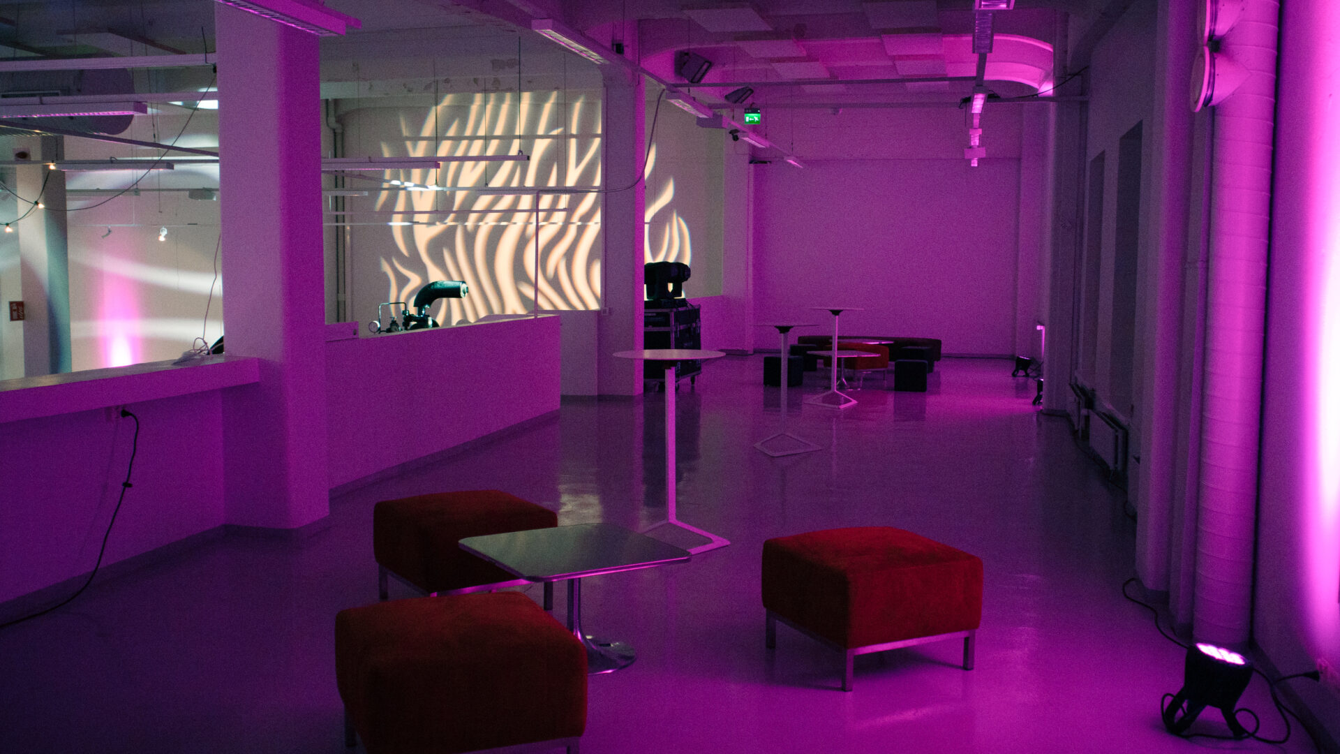 Energiasali &mdash; Party setup with stage and lighting