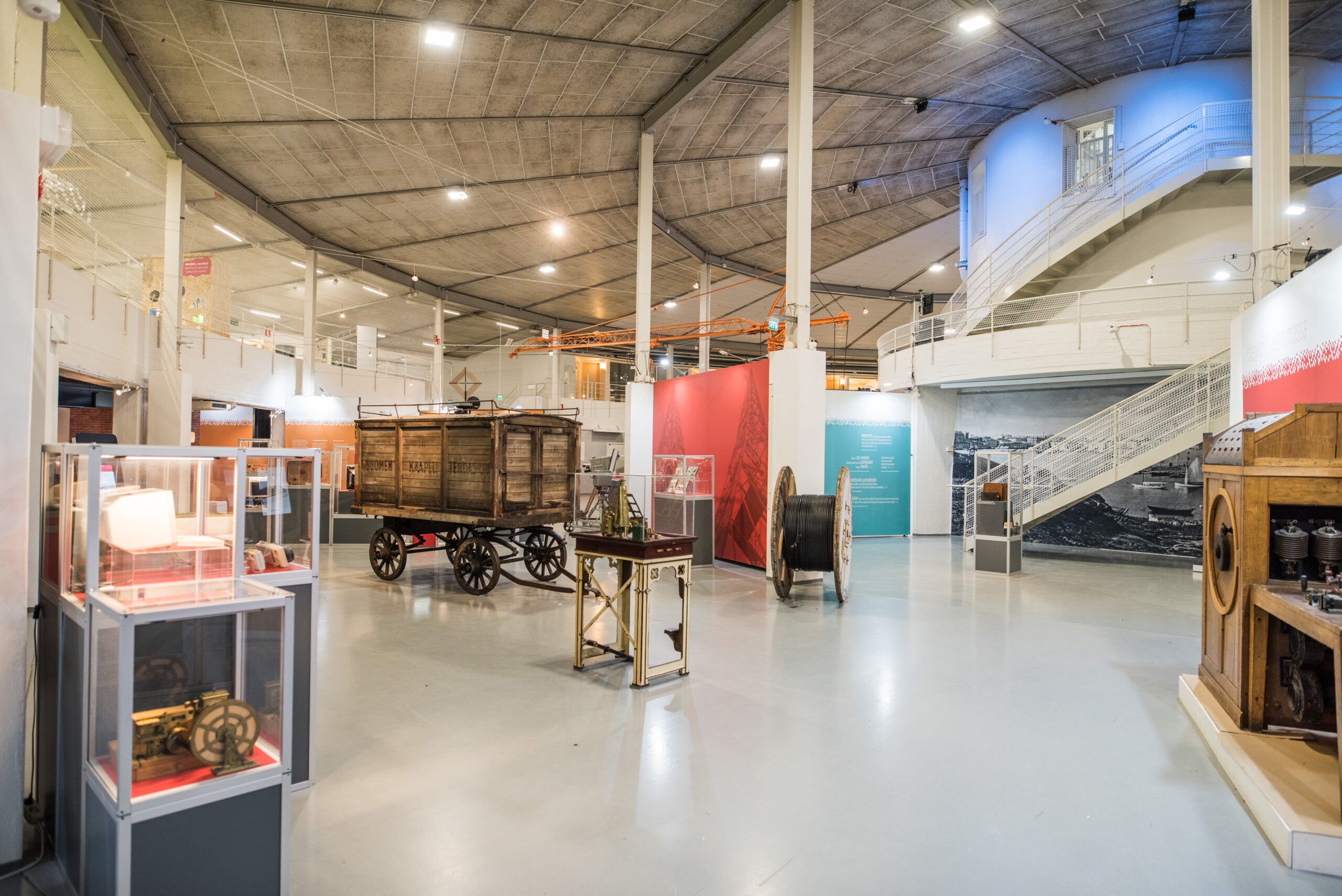 Tekniikan museon näyttelyhalli